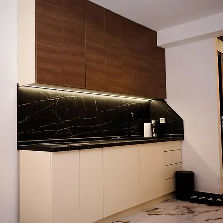 102 Apartman *
